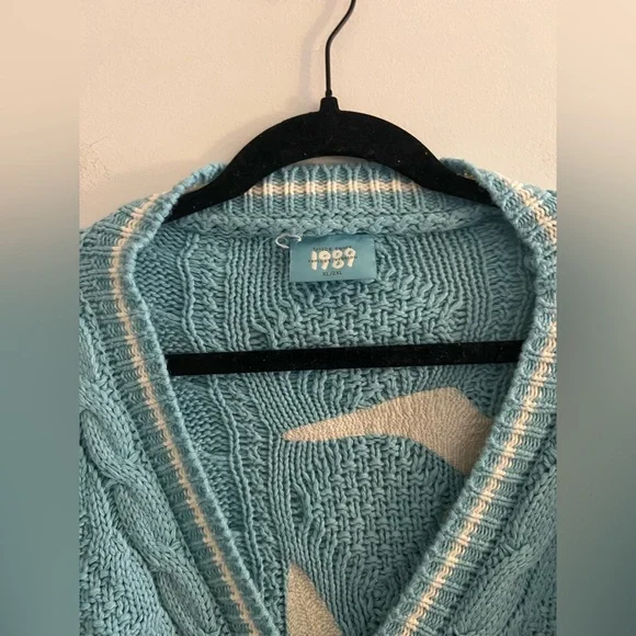 Official Taylor Swift 1989 Cardigan XL/2XL - Picture 4 of 6